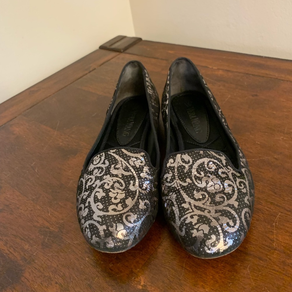 WOMEN'S VERA WANG BLACK & SILVER SLIP ON LOAFERS FLATS SHOES SIZE 7.5